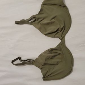 34DDD V.S. Unlined Plunge